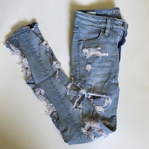 American Eagle ripped light wash skinny jeans